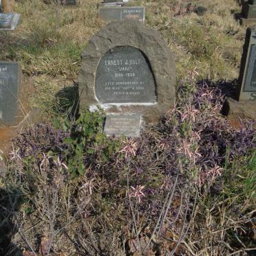 HOLT Ernest J. 1905-1958 & Pat -1993 _1