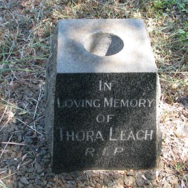 LEACH Thora