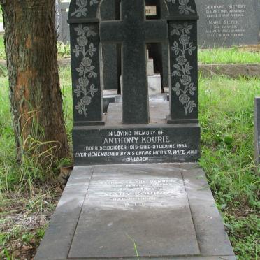 KOURIE Anthony 1910-1954 &amp; Mary -1969 _1