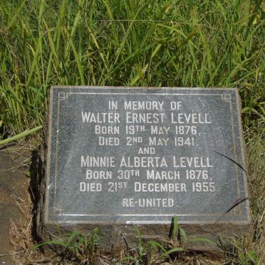 LEVELL Walter Ernest 1876-1941 & Minnie Alberta 1876-1955