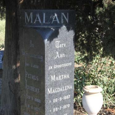 MALAN Petrus Joubert 1886-1977 & Martha Magdalena 1887-1972_1