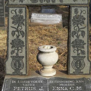 SMIT Petrus J. 1912-1955 & Enna C.M. NELL 1919-1990