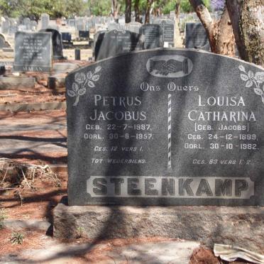 STEENKAMP Petrus Jacobus 1887-1957 &amp; Louisa Catharina JACOBS 1889-1982