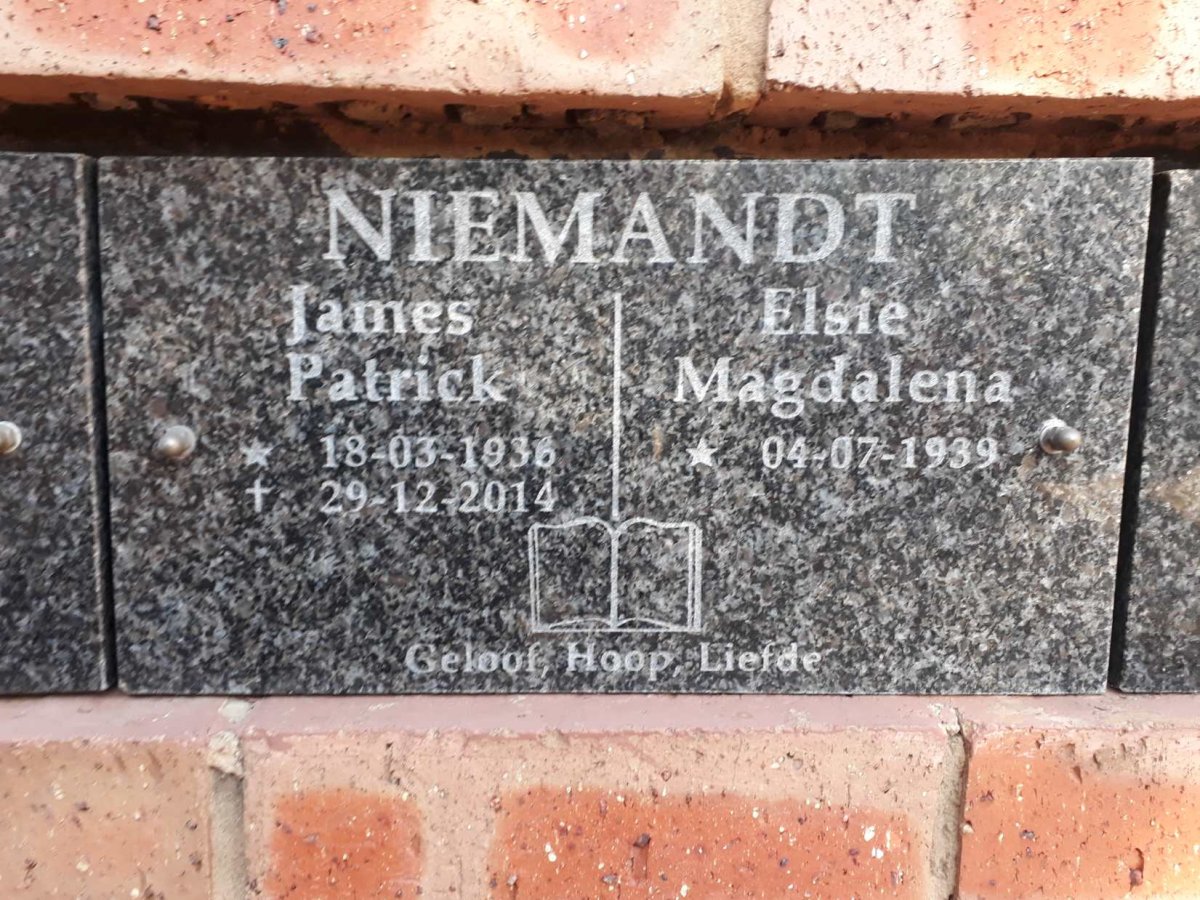NIEMANDT James Patrick 1936-2014 &amp; Elsie Magdalena 1939-