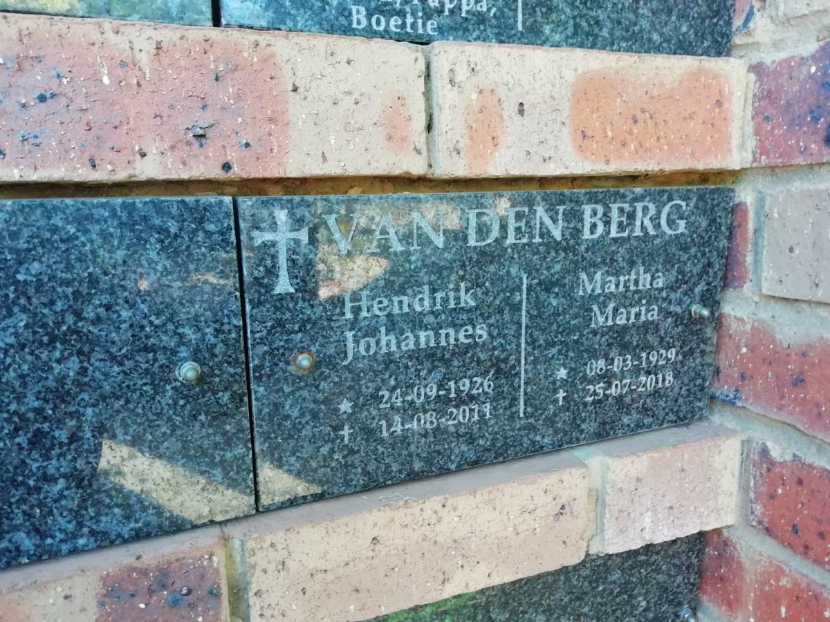 BERG Hendrik Johannes, van den 1926-2011 &amp; Martha Maria 1929-2018