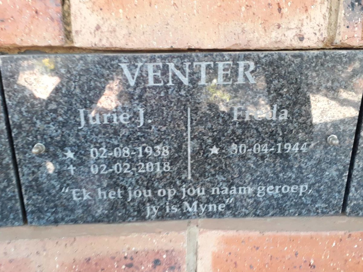 VENTER Jurie J. 1938-2018 &amp; Freda 1944-