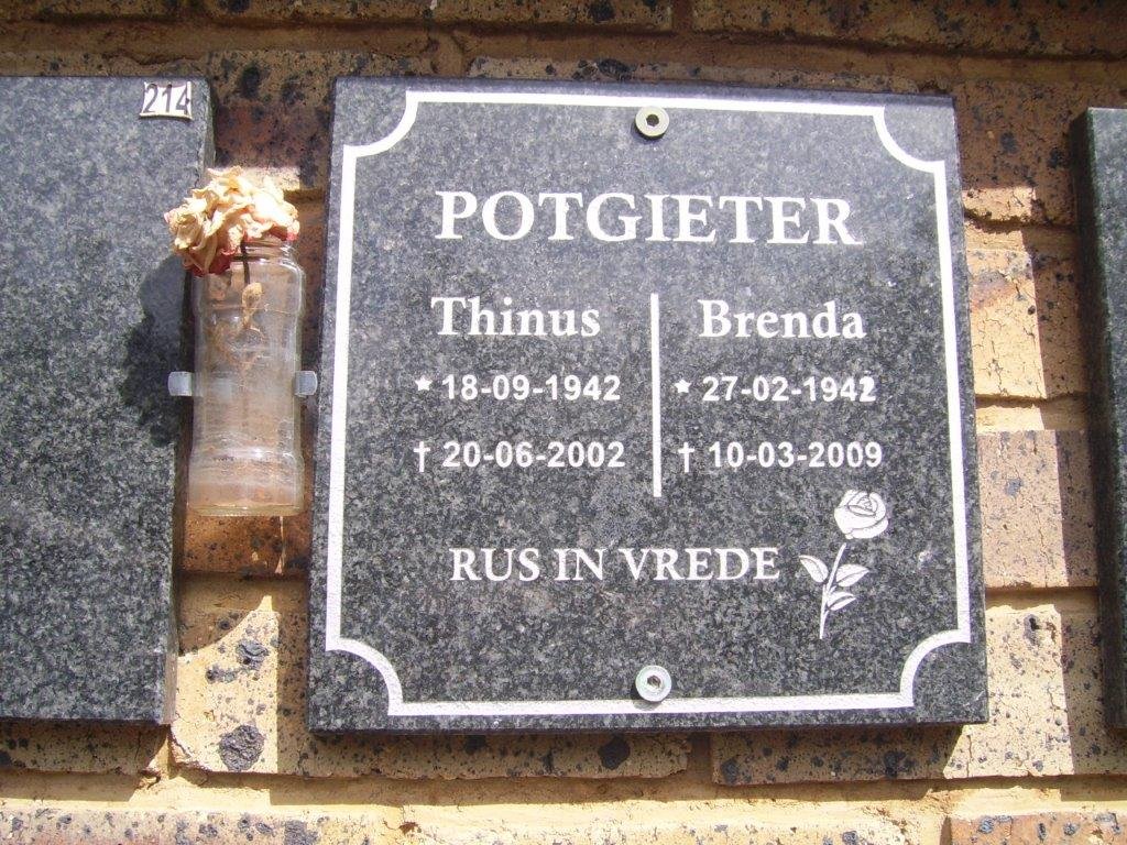 POTGIETER Thinus 1942-2002 &amp; Brenda 1942-2009