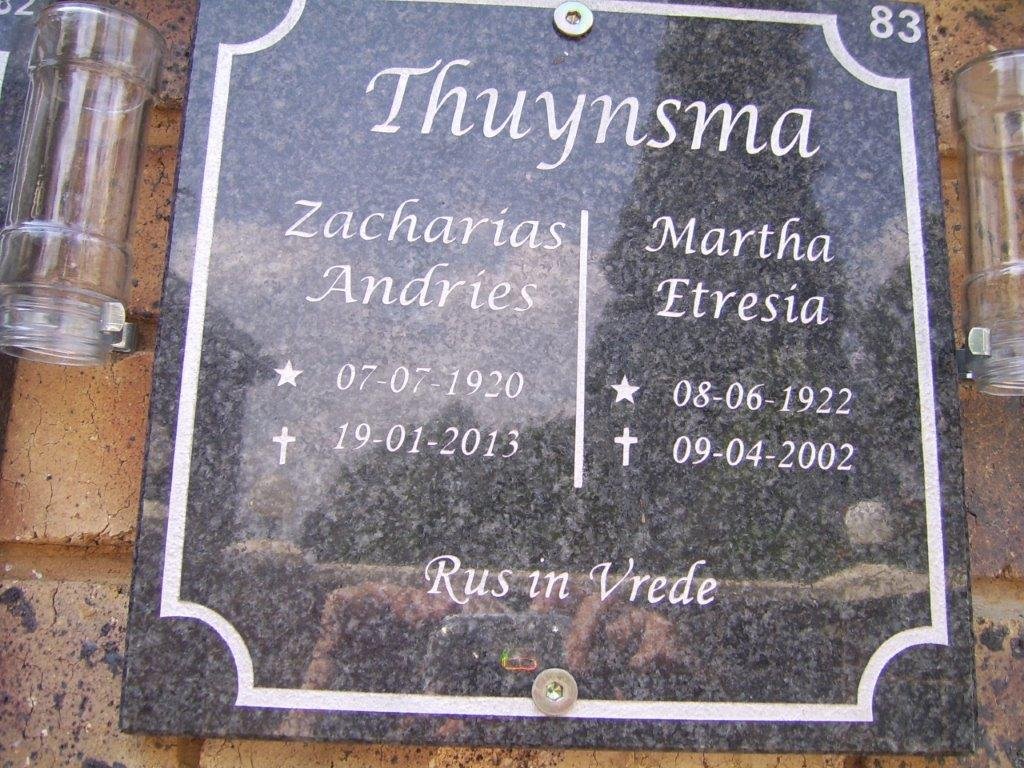 THUYNSMA Zacharias Andries 1920-2013 &amp; Martha Etresia 1922-2002