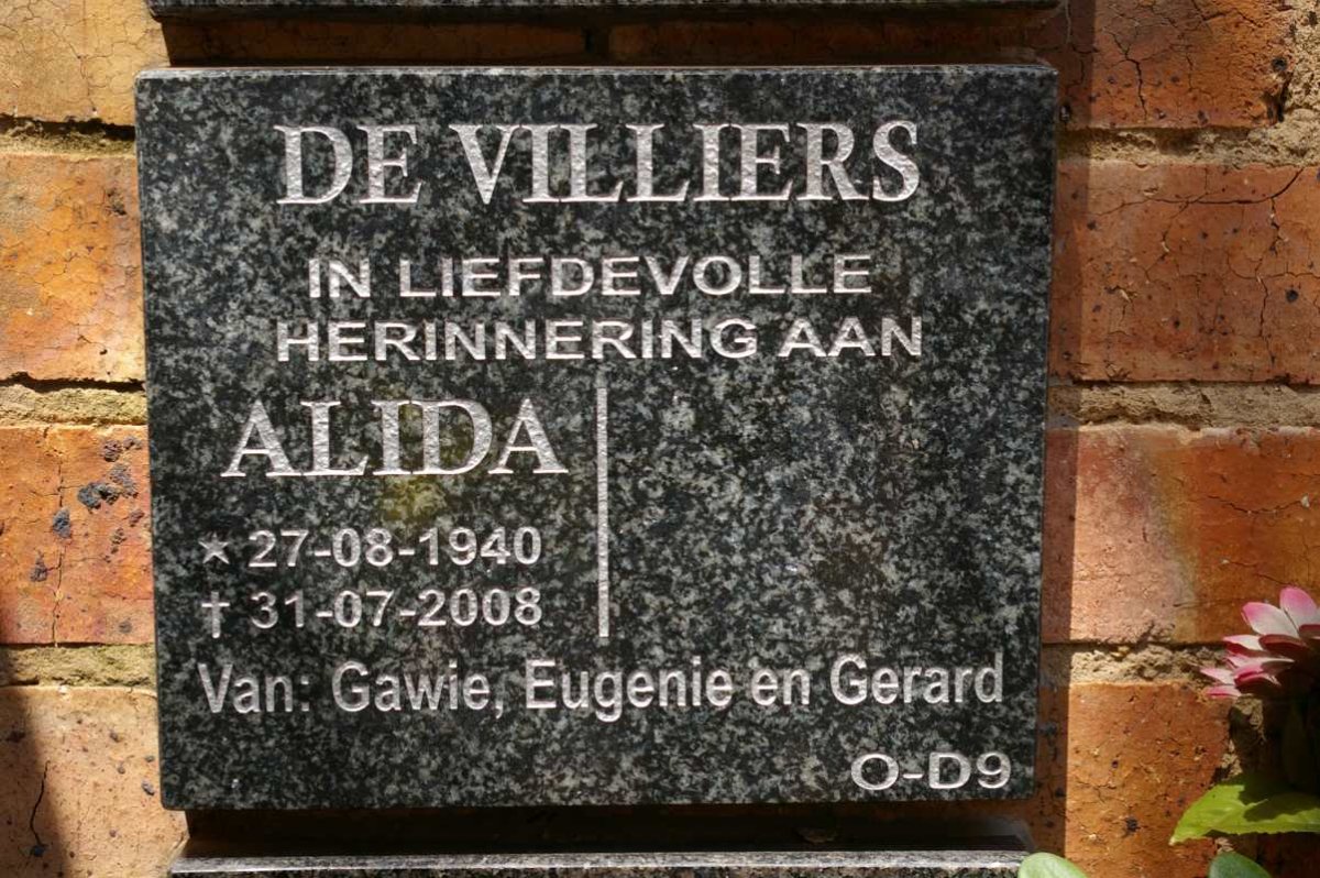 VILLIERS Alida, de 1940-2008