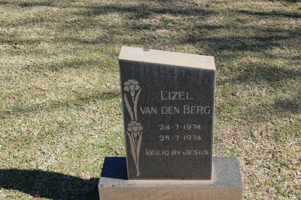 BERG Lizel, van den 1974-1974