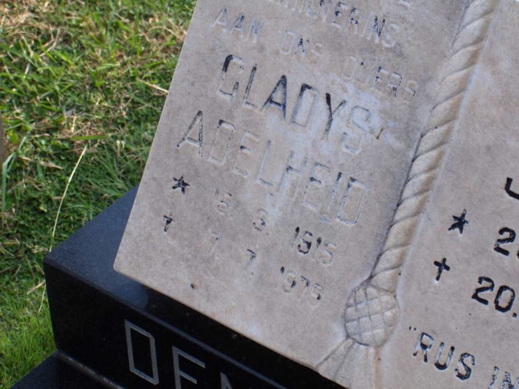DENNEVILLE Gladys Adelheid 1915-1979