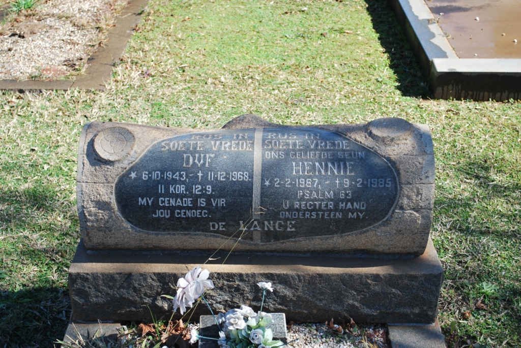 LANGE Dyf, de 1943-1968 :: DE LANGE Hennie 1967-1985