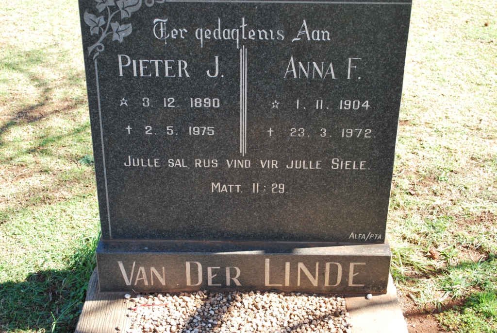 LINDE Pieter J., van der 1890-1975 &amp; Anna F. 1904-1972