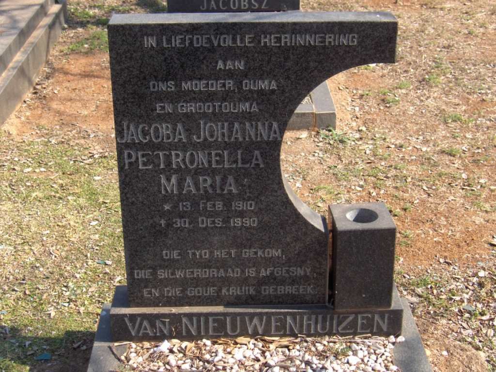 NIEUWENHUUIZEN Jacoba Johanna Petronella Maria, van 1910-1990