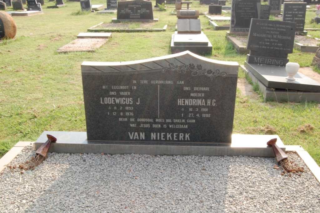 NIEKERK Lodewicus J., van 1893-1976 &amp; Hendrina H.C. 1901-1996