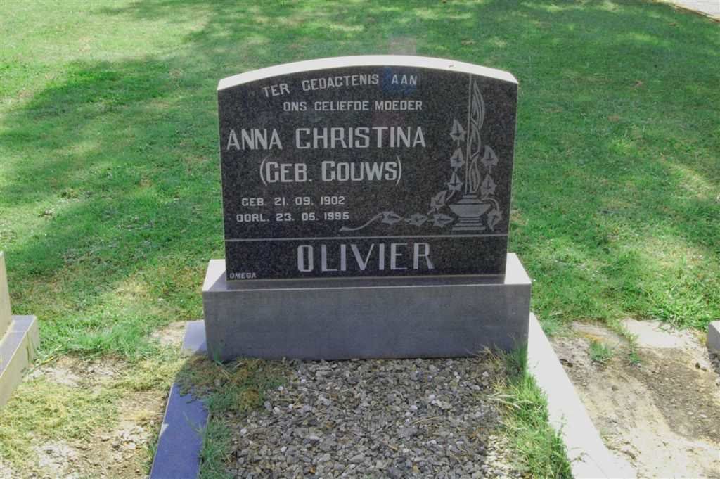 OLIVIER Anna Christina nee GOUWS 1902-1995