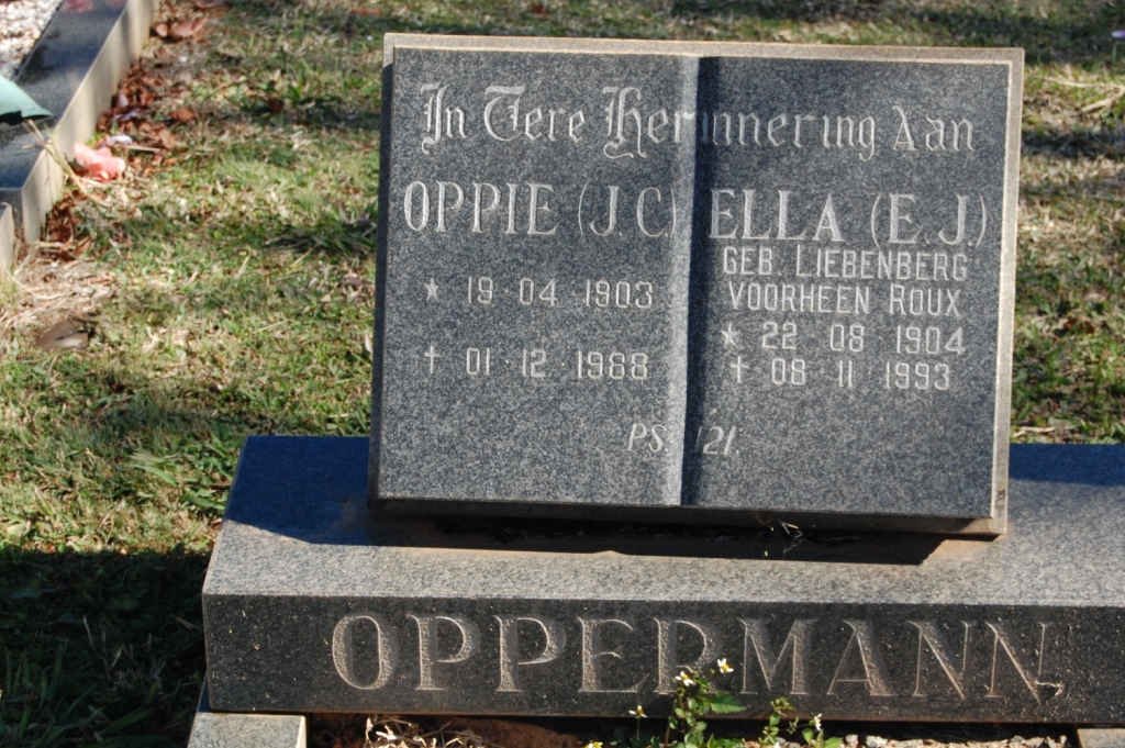 OPPERMAN J.C. 1903-1988 &amp; E.J. LIEBENBERG voorheen ROUX 1904-1993