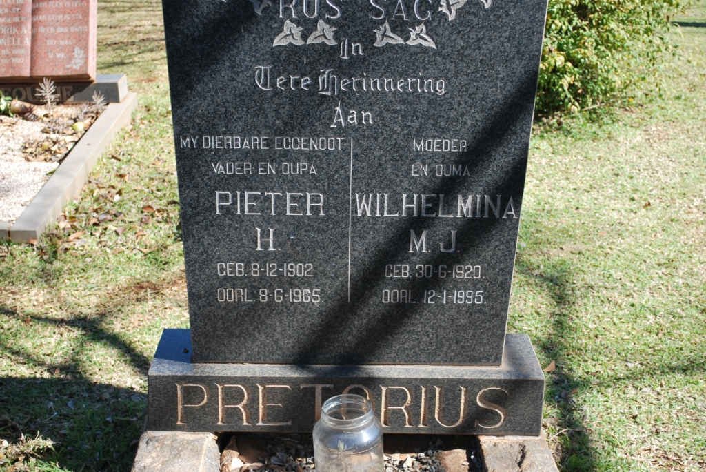 PRETORIUS Pieter H. 1902-1965 &amp; Wilhelmina M.J. 1920-1995