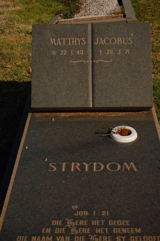 STRYDOM Matthys Jacobus 1940-1971