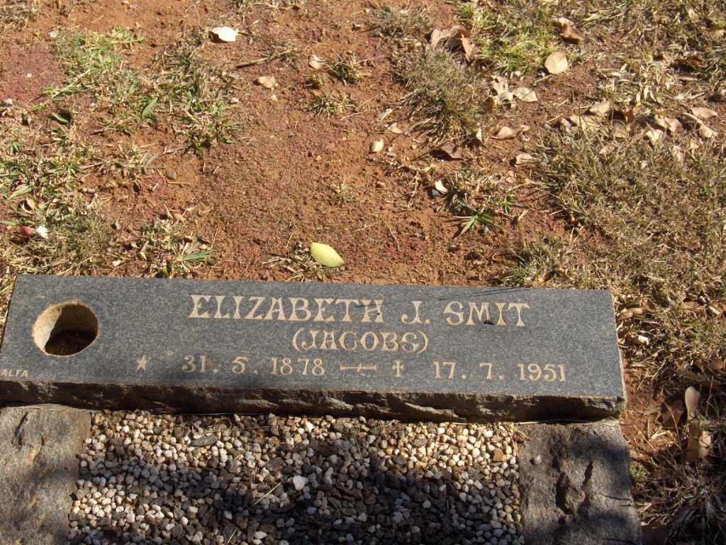 SMIT Elizabeth J. nee JACOBS 1878-1951