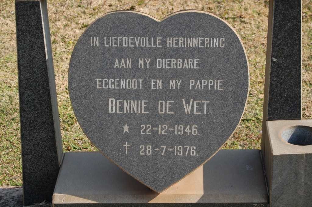 WET Bennie, de 1946-1976