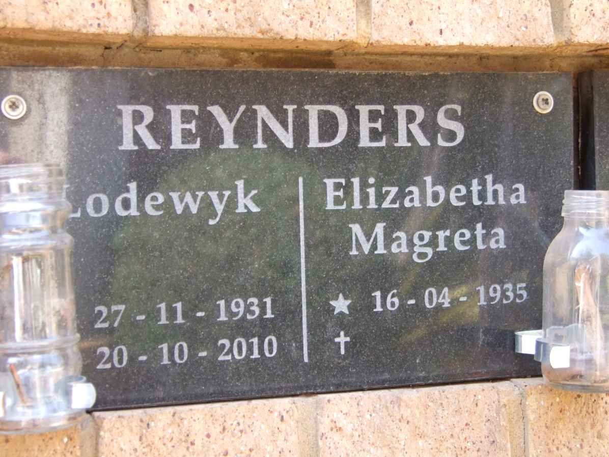 REYNDERS Lodewyk 1931-2010 &amp; Elizabetha Magreta 1935-