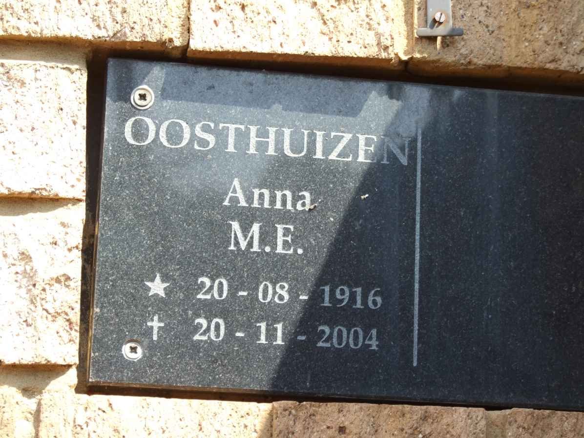 OOSTHUIZEN Anna M.E. 1916-2004