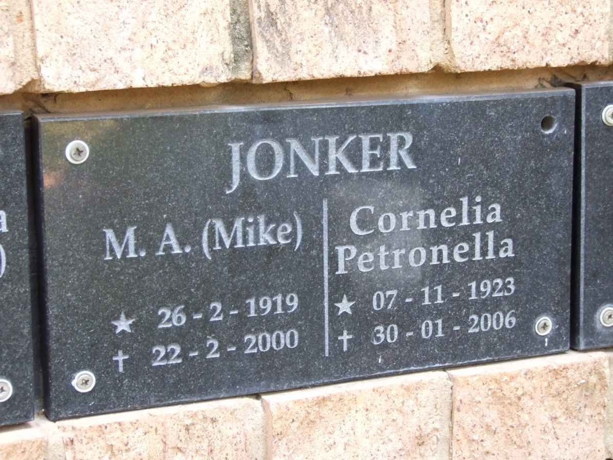 JONKER M.A. 1919-2000 &amp; Cornelia Petronella 1923-2006