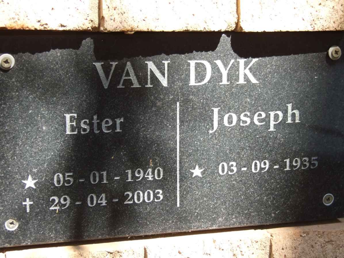DYK Joseph, van 1935- &amp; Ester 1940-2003