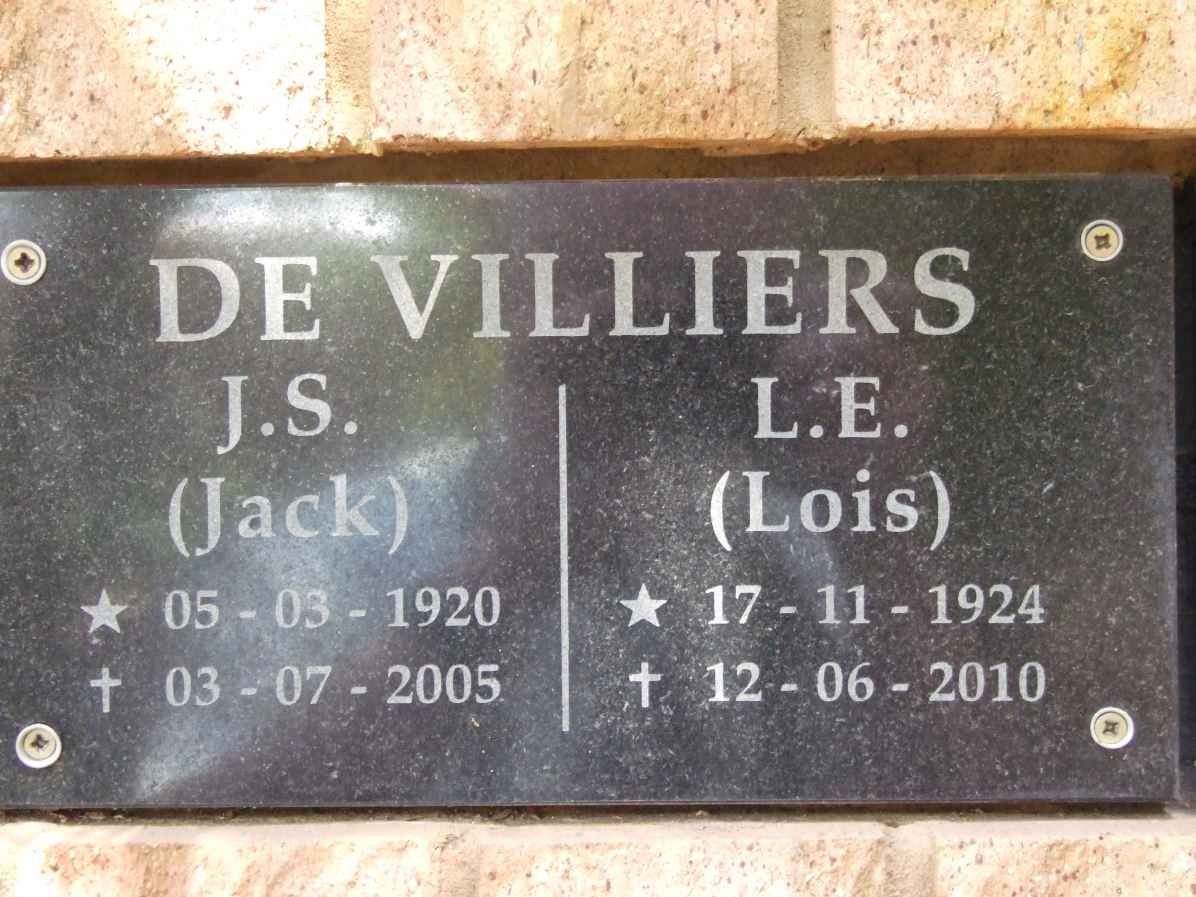 VILLIERS J.S., de 1920-2005 &amp; L.E. 1924-2010