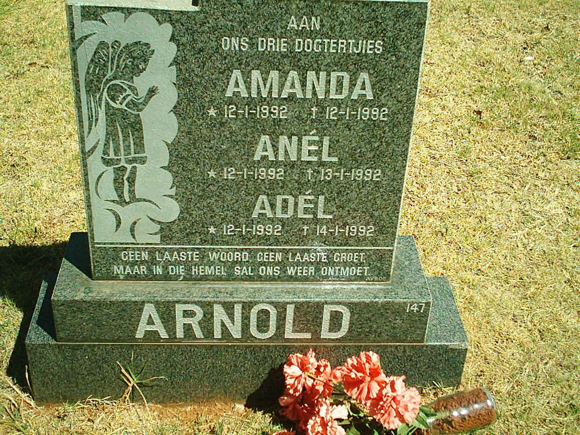 ARNOLD Amanda :: ARNOLD Anél :: ARNOLD Adél