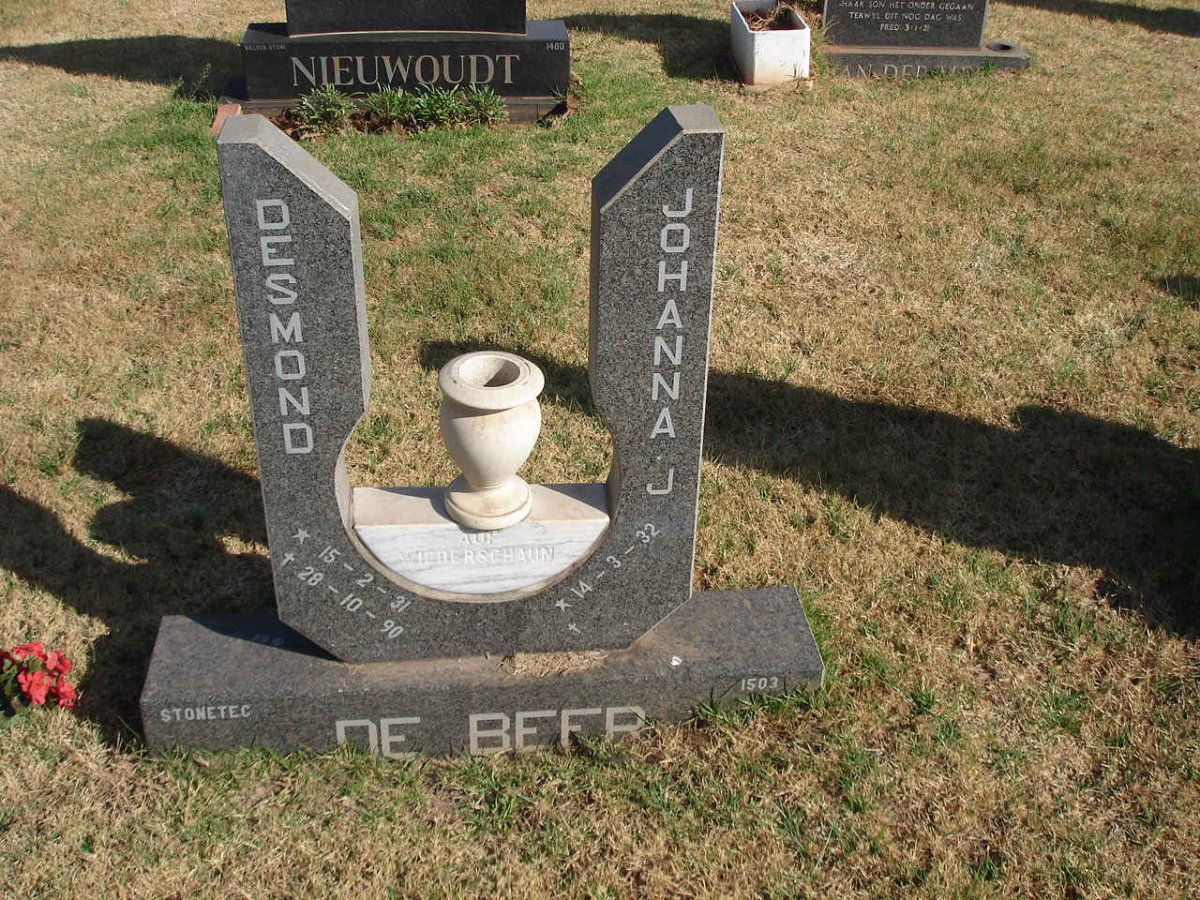 BEER Desmond, de 1931-1990 &amp; Johanna J. 1932-