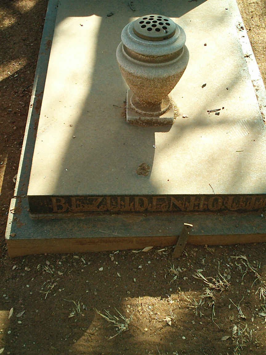 BEZUIDENHOUT Dirk Johannes 1929-1972