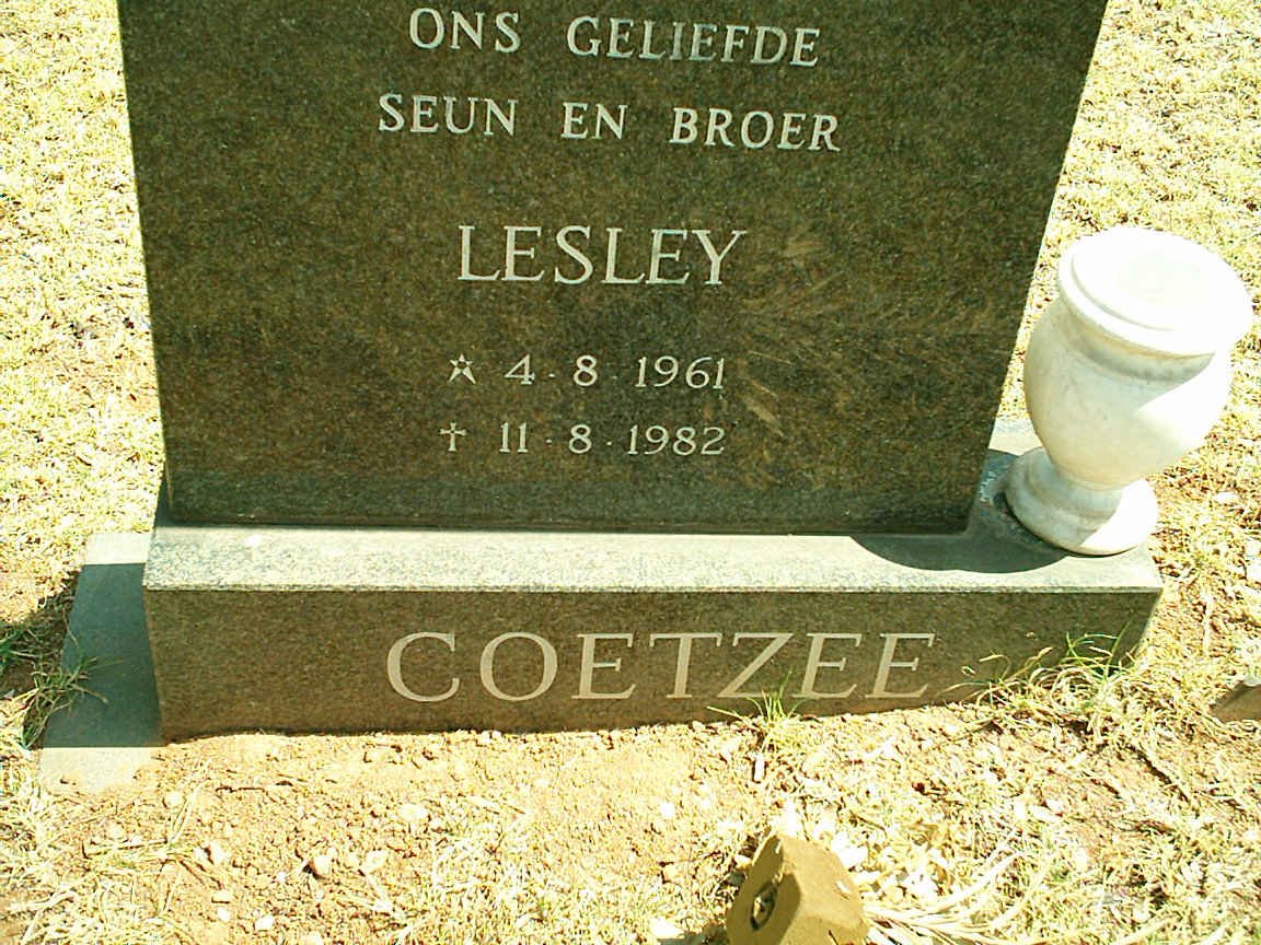 COETZEE Lesley 1961-1982