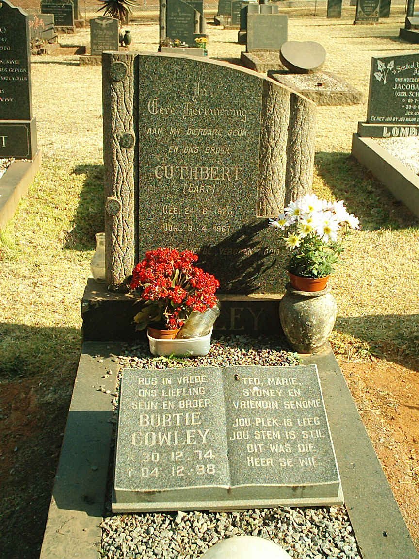 COWLEY Cuthbert 1925-1967 :: COWLEY Burtie 1974-1998