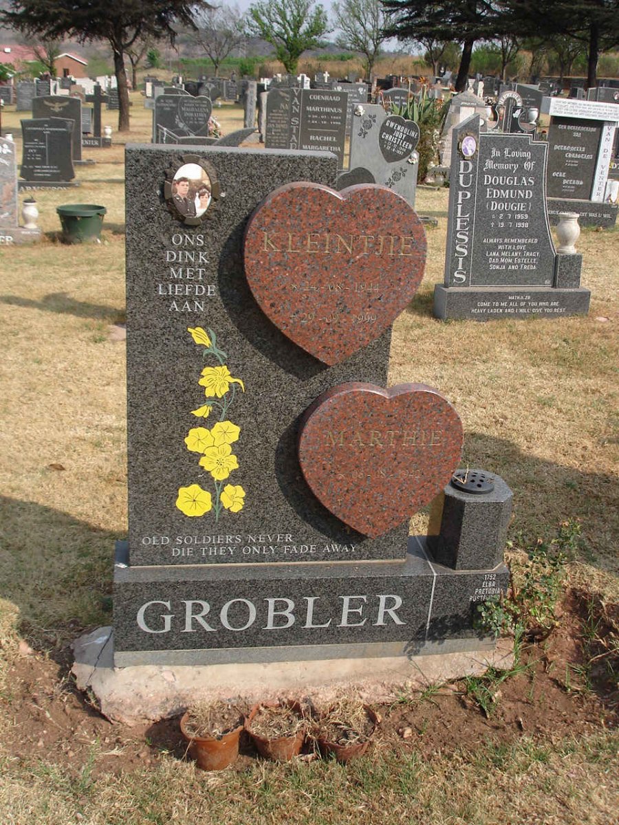 GROBLER Marthie 1940- &amp; Kleintjie 1944-1999