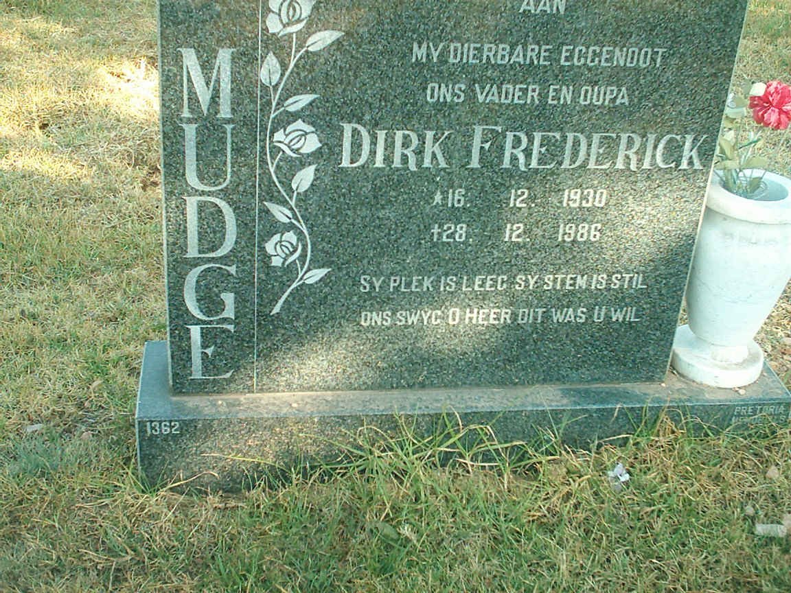 MUDGE Dirk Frederick 1930-1986