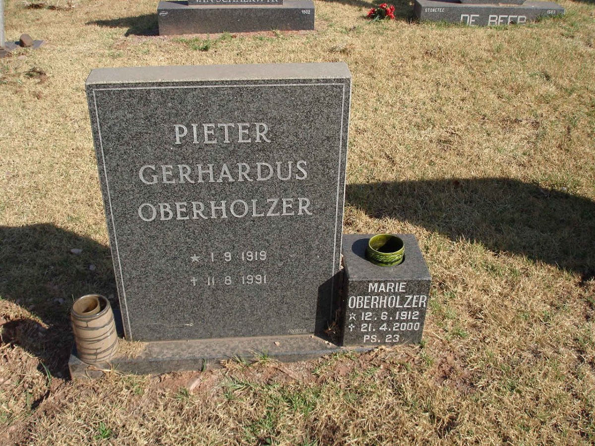 OBERHOLZER Pieter Gerhardus 1919-1991 &amp; Marie 1912-2000