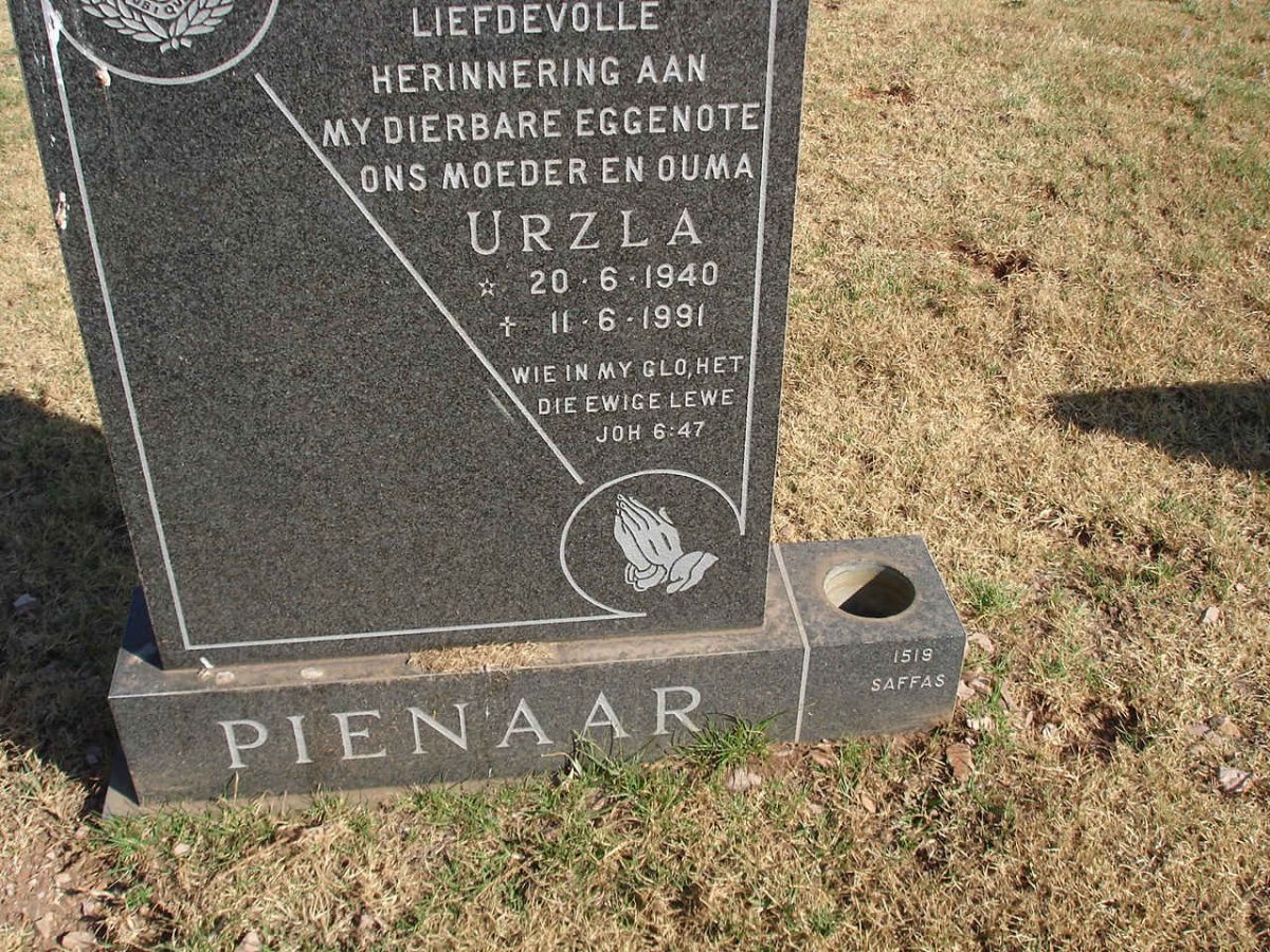 PIENAAR Urzla 1940-1991
