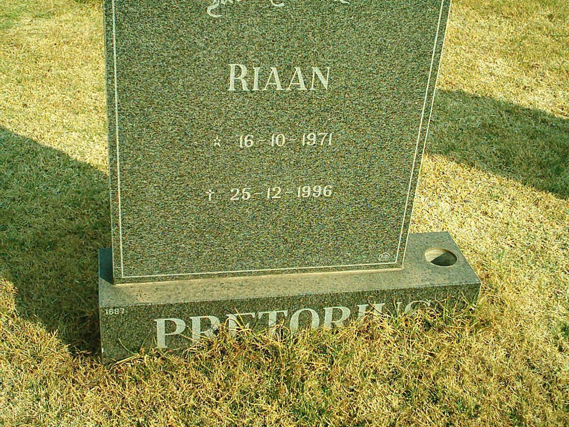PRETORIUS Riaan 1971-1996