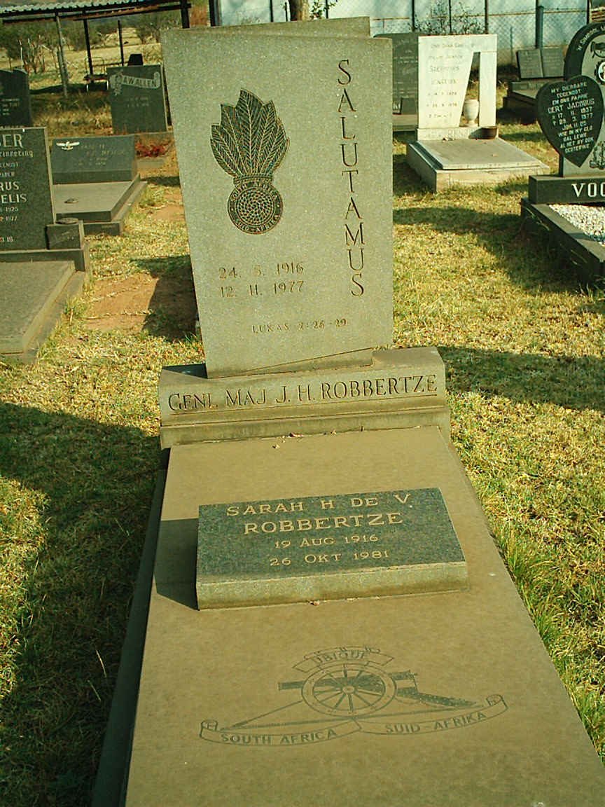 ROBBERTZE J.H. 1916-1977 &amp; Sarah H. de V. 1916-1981
