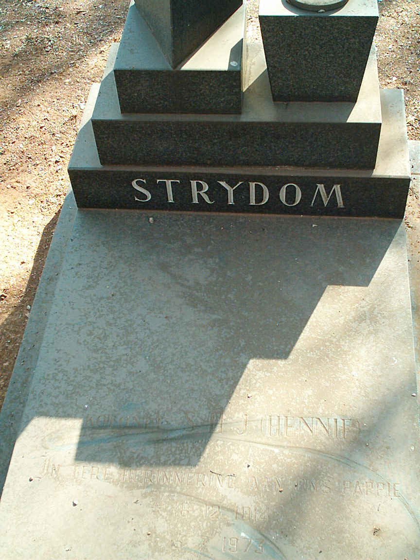 STRYDOM S.H.J. 191?-1973