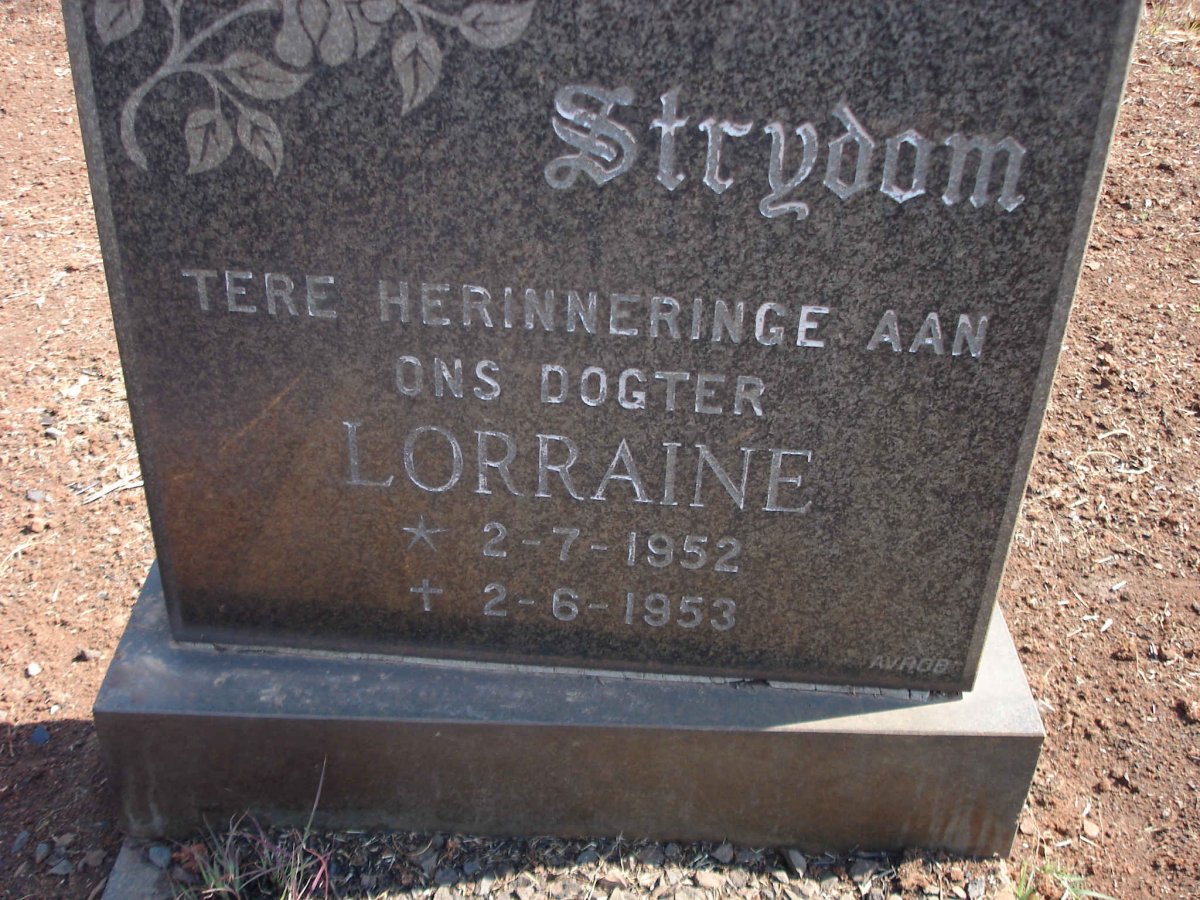 STRYDOM Lorraine 1952-1953