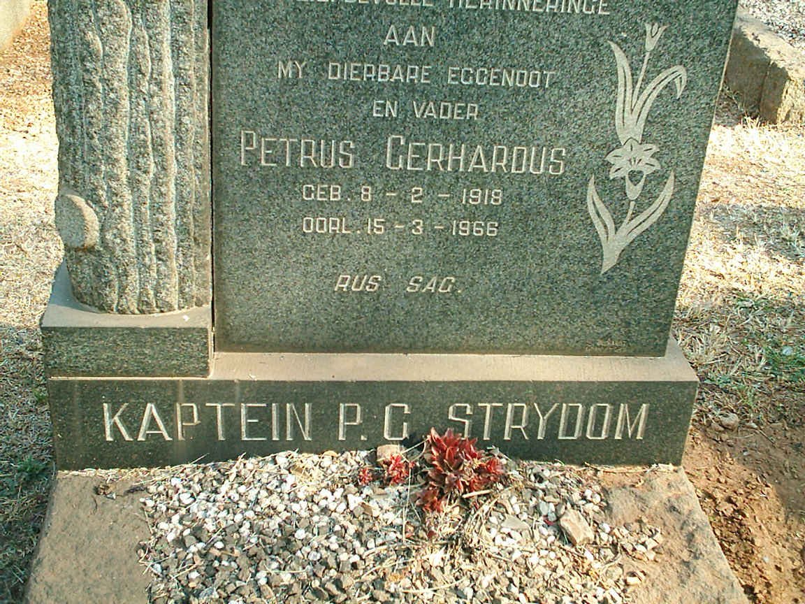 STRYDOM Petrus Gerhardus 1918-1966