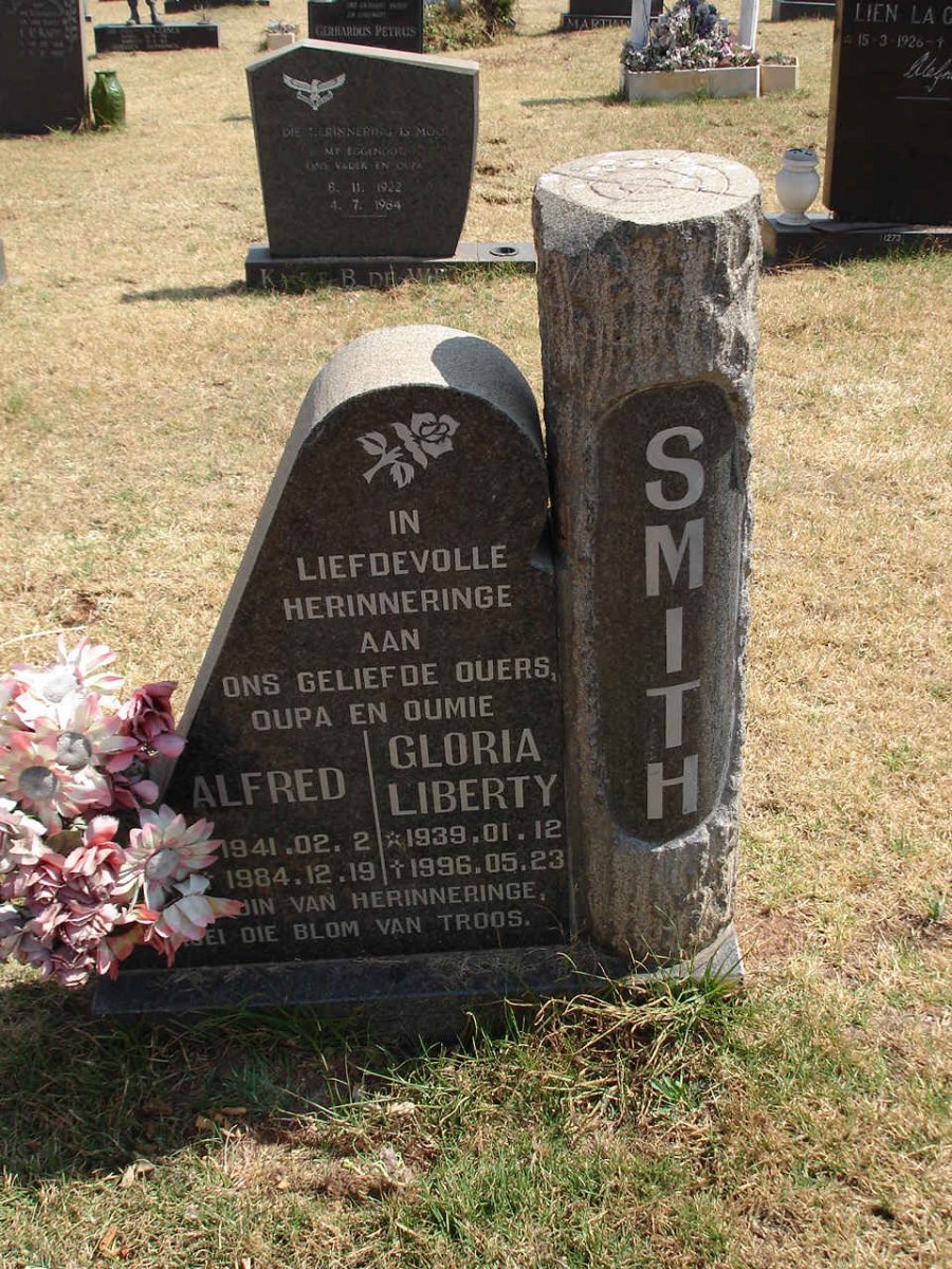 SMITH Alfred 1941-1984 &amp; Gloria Liberty 1939-1996