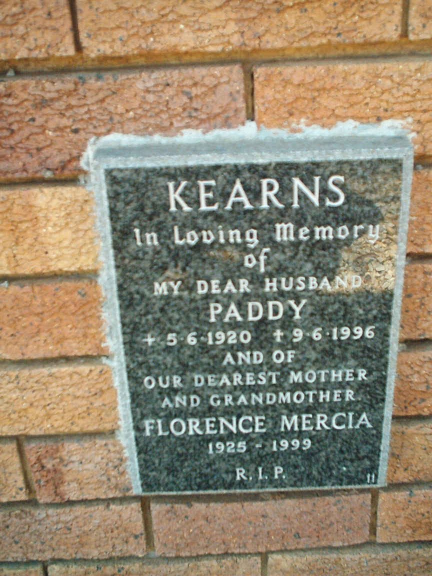 KEARNS Paddy 1920-1996 &amp; Florence Mercia 1925-1999