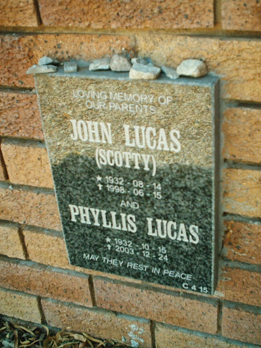 LUCAS John 1932-1998 &amp; Phyllis 1932-2003