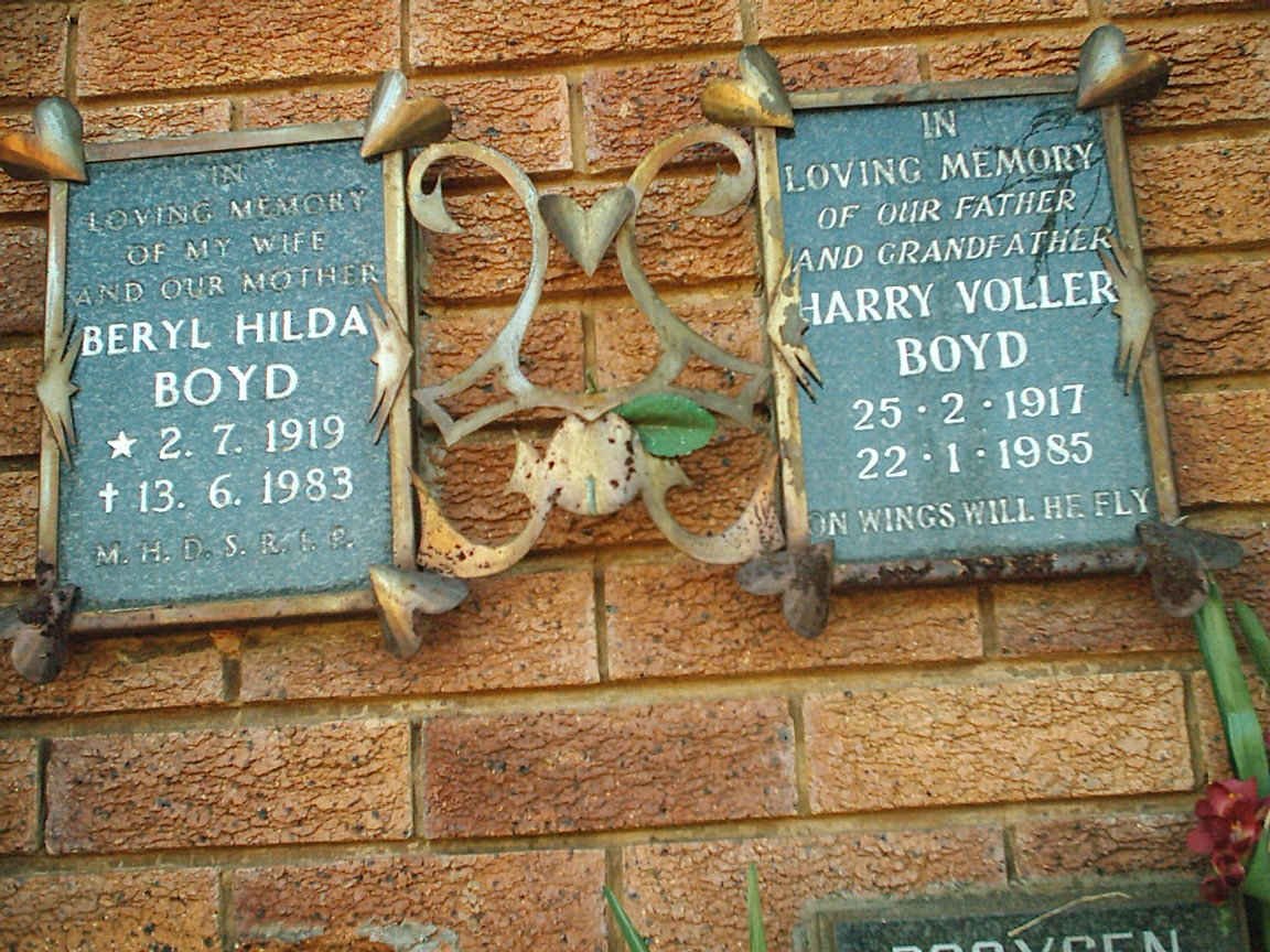 BOYD Harry Voller 1917-1985 &amp; Beryl Hilda 1919-1983