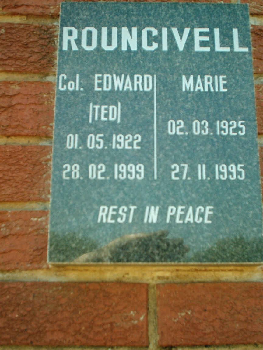 ROUNCIVELL Edward 1922-1999 &amp; Marie 1925-1995
