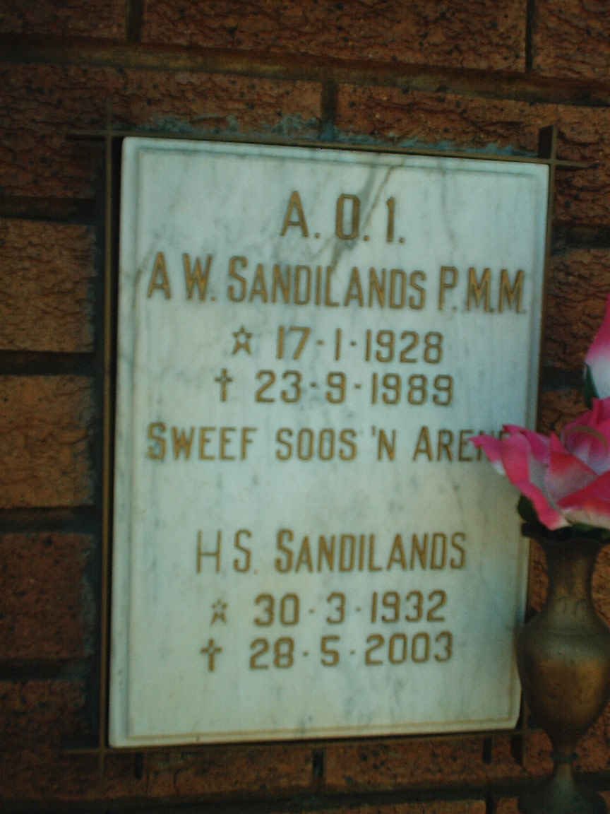 SANDILANDS A.W. 1928-1989 &amp; H.S. 1932-2003